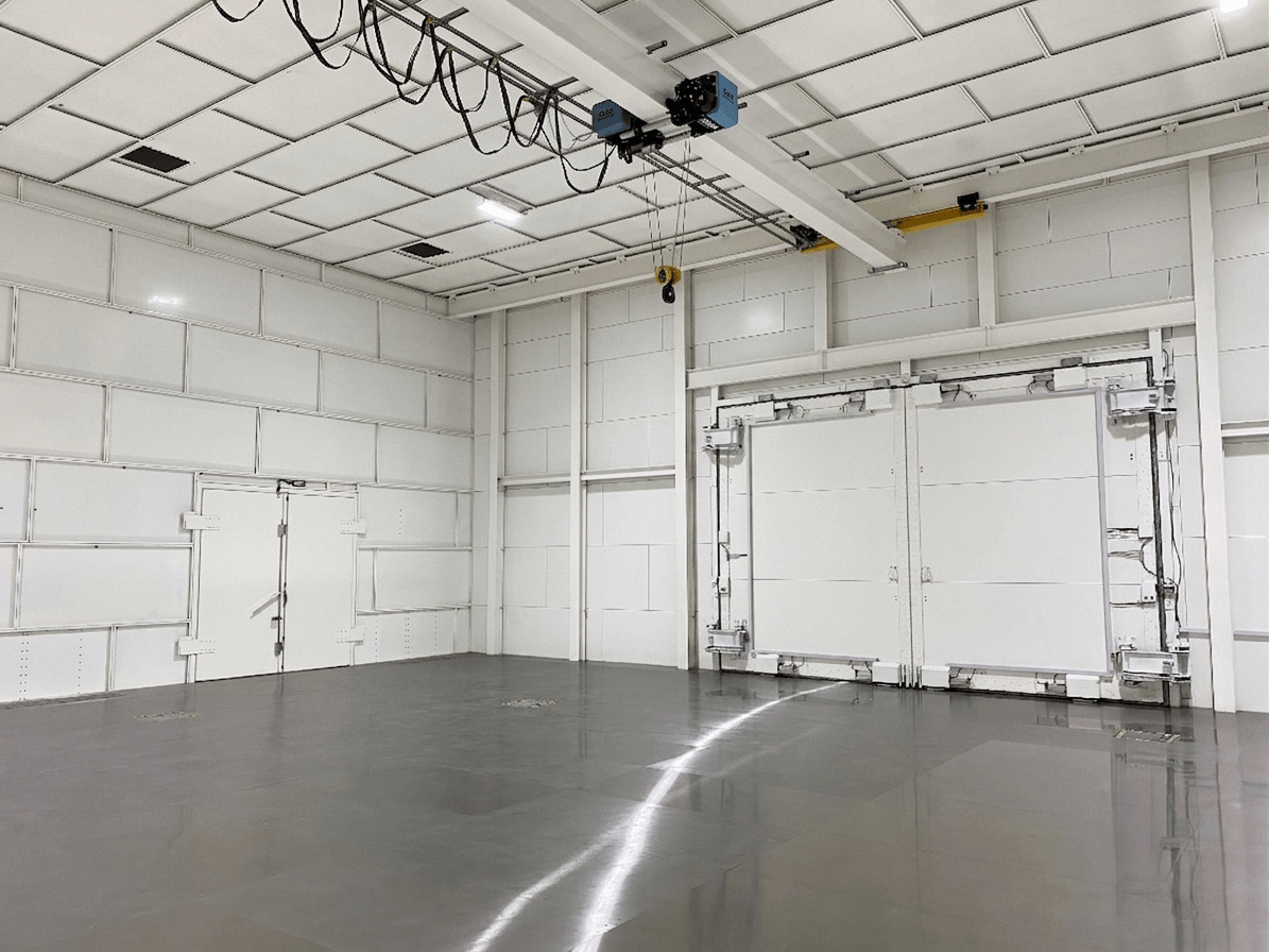 White shielded room (1)